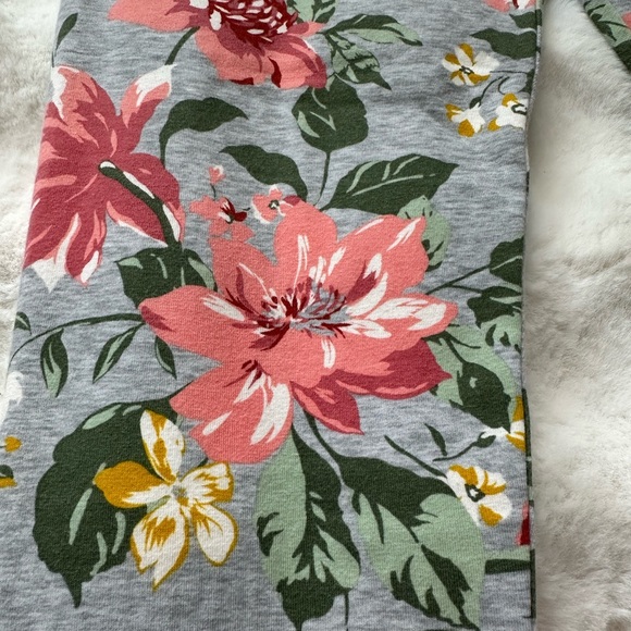 Old Navy Mid-Rise Floral Jersey Leggings- M - Picture 4 of 8